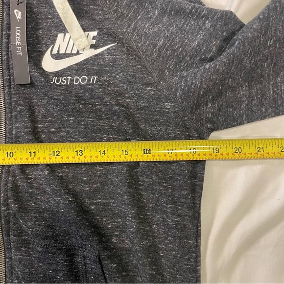 Nike Women’s “Just Do It” Zip Hoodie Small Gray Loose Fit Lightweight NWT - Picture 2 of 7